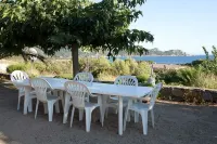 Grande Villa Tizzano 200 M DE LA Plage 18 Pers فنادق في Sartene