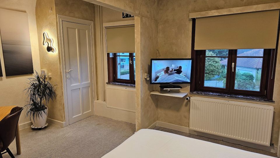 Hotel Westendia Inclusief Parking and Top Breakfast !