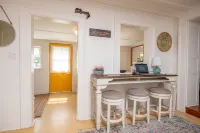 Stunning 5-Bedroom Historic Home in Southampton - steps to the beach!