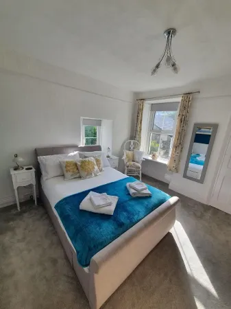 Cosy light and spacious apartment in the heart of Stratton