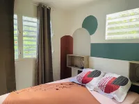 Bahia Garden- Bright, central, patio