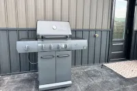 River Bluff Getaway– Upper  3BR/2BA Upper Level Unit with Gorgeous Deck Views