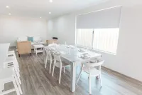 Dunsborough Escape - King Bed & Chef's Kitchen. No General Cleaning Fees