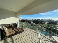 Charming Studio for 2 - Pool Views - Next Door to Alys! - vue mer