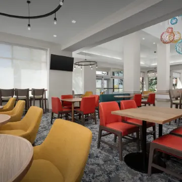 Hilton Garden Inn Colorado Springs North Air Force Academy Отели рядом с достопримечательностью «Парк Коттонвуд Крик»