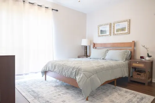Recently Updated! Walk to Hospitals, Minutes from UF!
