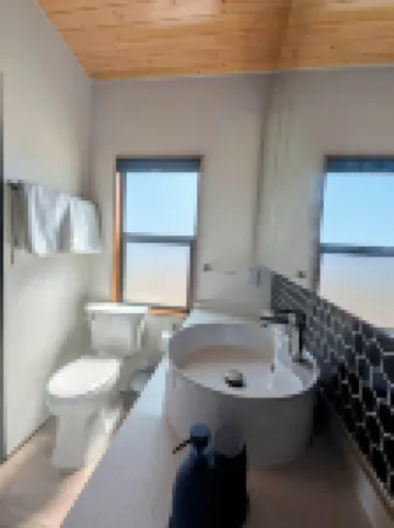 Summit Sanctuary: 360° Views