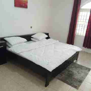 Lovely 2 bedrooms house unit 4 Rooms