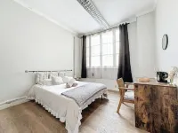 House 6 bedroom champagne residence