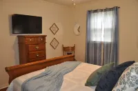 Charming Country Cottage Hideaway 3-bedroom house with WiFi and AC in Lebanon