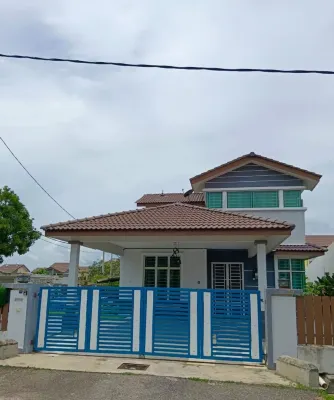 Muslim' Daniah Homestay Melaka Hotels in Belimbing