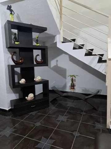 Modern House in Morelia. Jardin De La Montana