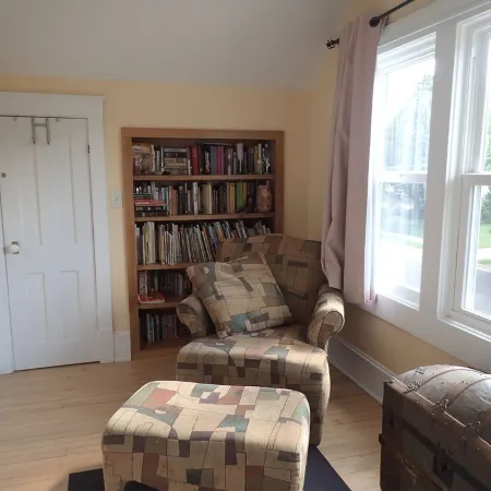 Home in Oshkosh near EAA Air Venture - 5 blocks away from Wittman Airport