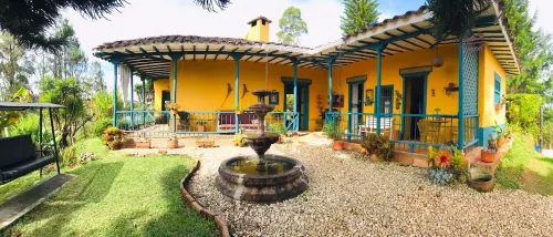 Finca Cocuyal... a whole live manger!!