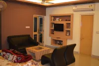 Redchillies Studio Apartment [ Bedroom + Study Room ] - Sleeps 4