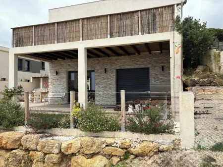 Villa with swimming pool, very quiet, near Cannes/Juans les pins