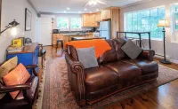 Charming 5-bedroom barn with WiFi, AC in superb Cooperstown