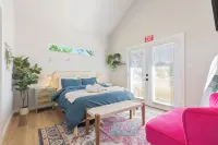 Stay in this Brand-New Luxury Villa! Near Baylor University and Silos!!