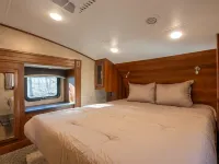 Luxury RV Retreat wd Firepit and Grille– Serene Wooded Stay Near Red River Gorge Hotels in Powell County