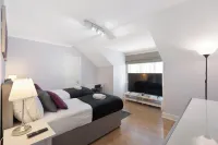 Long-Term Large Penthouse/Golf course/