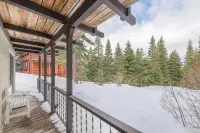 Mahogany by AvantStay Snowbird Cabin w Full Chamberlands Access