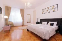 Mid Ultra Central Residence Oradea - self check in & out