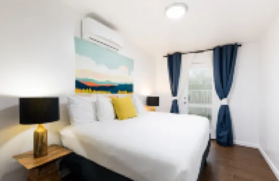 Breezy-2BR-Gated Unit w Kitchenette