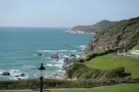 Luxury beach-front House with fantastic sea views in Woolacombe with parking