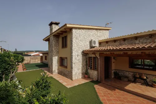 Rural house in the heart of Penedès Hôtels à : Subirats