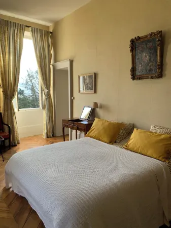 Manoir du Xvie Siècle - Grenoble / Vercors Отели в г. Кле