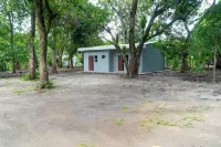 Brand New Apt 4 GuestsFully Furnished Hotels in 