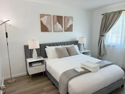 Bright & Modern 2BR Hideaway – BRAND NEW! Hotels in der Nähe von East Highland Reservoir