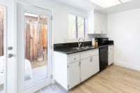 B5- Desert Gem, Spacious, Welcoming, 2BR