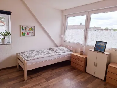 Large vacation apartment in Marl Skulpturenmuseum Glaskasten Marl附近的飯店