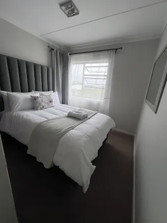 A cosy 2 bedroom apartment in  Dainfern. Caters for small family or couples