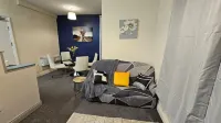 2 BEDROOM FLAT IN GLOUCESTER