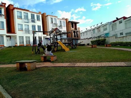 Casa Condominio Fusagasugá/Cundinamarca Отели рядом с достопримечательностью «MONTAÑA ESCONDIDA GLAMPING»