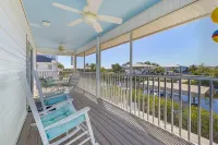 Beautiful 3/3 Island Retreat with Heated Pool, Dock & Private Boat Ramp.