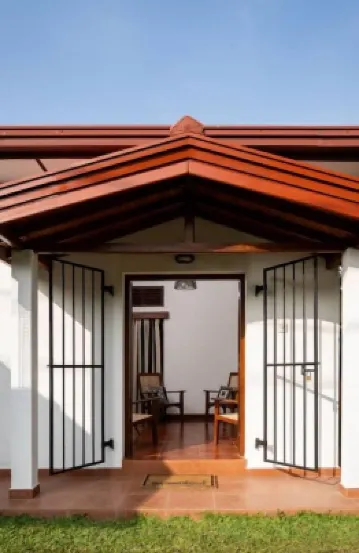 Renovated Family Bungalow, conveniently located, with modern ammenities 拉亞吉里亞酒店