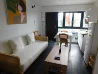 Short-term furnished studio rental (n° 3)