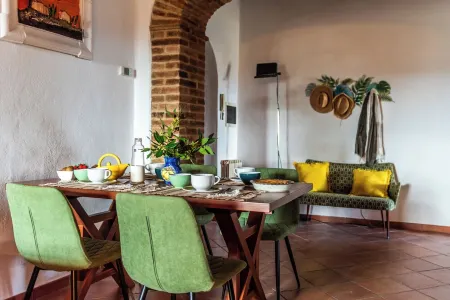 Typical apartment in Chianti Classico with Wi-Fi and A/C just a stone's throw from Siena