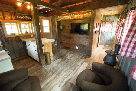 Stay in the Barn! Bedroom in the Hayloft!