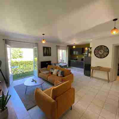 2 bedroom apartment Vals les bains with balcony 5 minutes from the thermal baths Others