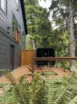 Baleen. Gorgeous Outdoor Sauna, Stylish Interior, Pet Friendly. 네스코윈 비치 스테이트 파크 주변 호텔