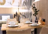 BaliApartment, kitchen, parking lot, 24h digital check-in, Wlan 150MBit Hotels in Hof