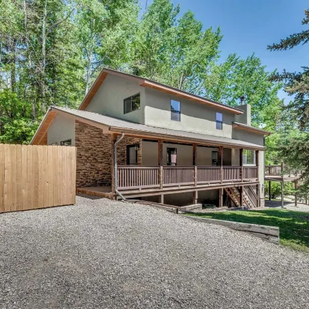 Modern Alpine Cabin 3 Miles to Ski Cloudcroft