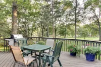 Breezy Point Cabin: Deck w/ Golf Course Views! - 무료 와이파이