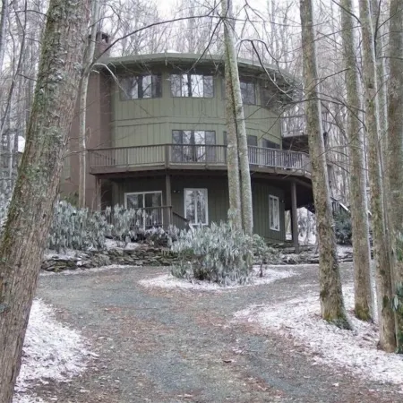 Spacious,Friendly,Warm and Cozy 5 Bedroom 3 Bath Family Home