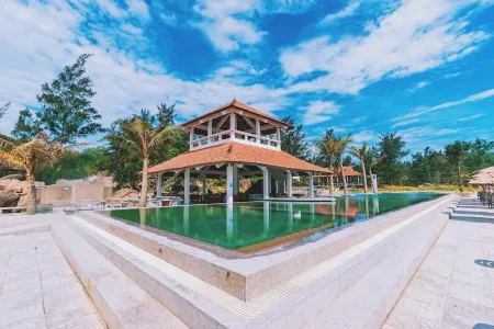 Quynh Vien Resort Ha Tinh Отели в г. Хатинь