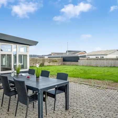 "Darja" - 300m from the sea Hotels in Thyboron